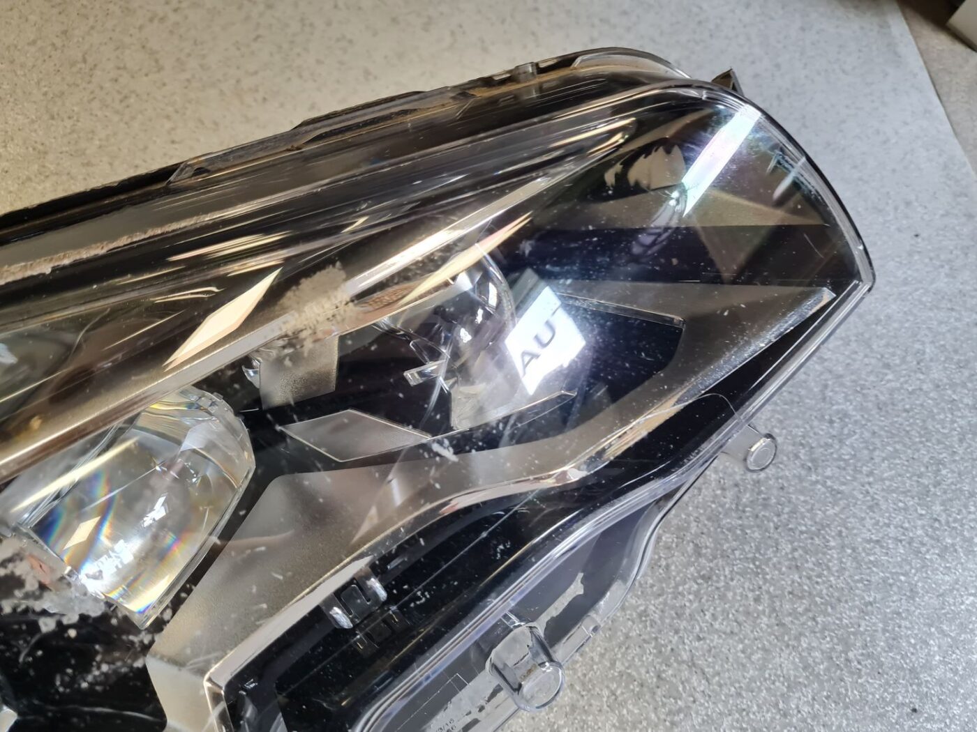 Priekšējais labais lukturis priekš PEUGEOT 508 2015-2017