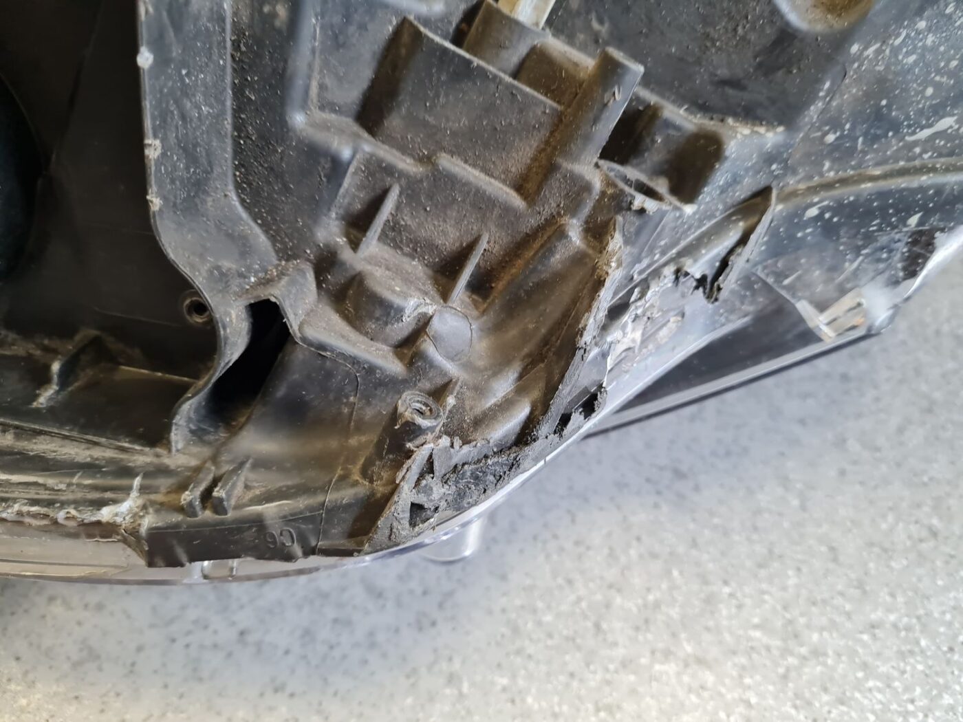 Priekšējais labais lukturis priekš PEUGEOT 508 2015-2017