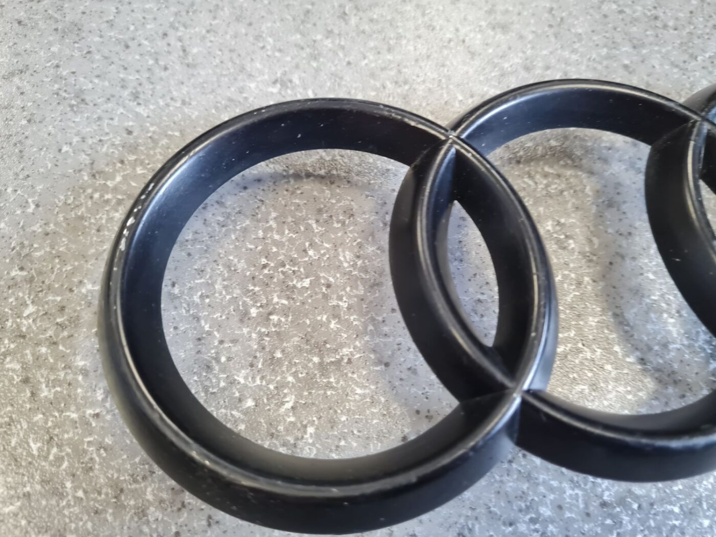 Logotips/Emblema priekš AUDI A4 2009-2013 2 Logotips/Emblema priekš AUDI A4 2009-2013