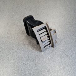 Mērinstrumentu paneļa gaisa vads, centrā priekš NISSAN X-TRAIL 2007