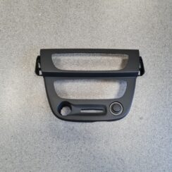 Mērinstrumentu paneļa dekoratīvais rāmis priekš RENAULT MEGANE 2011