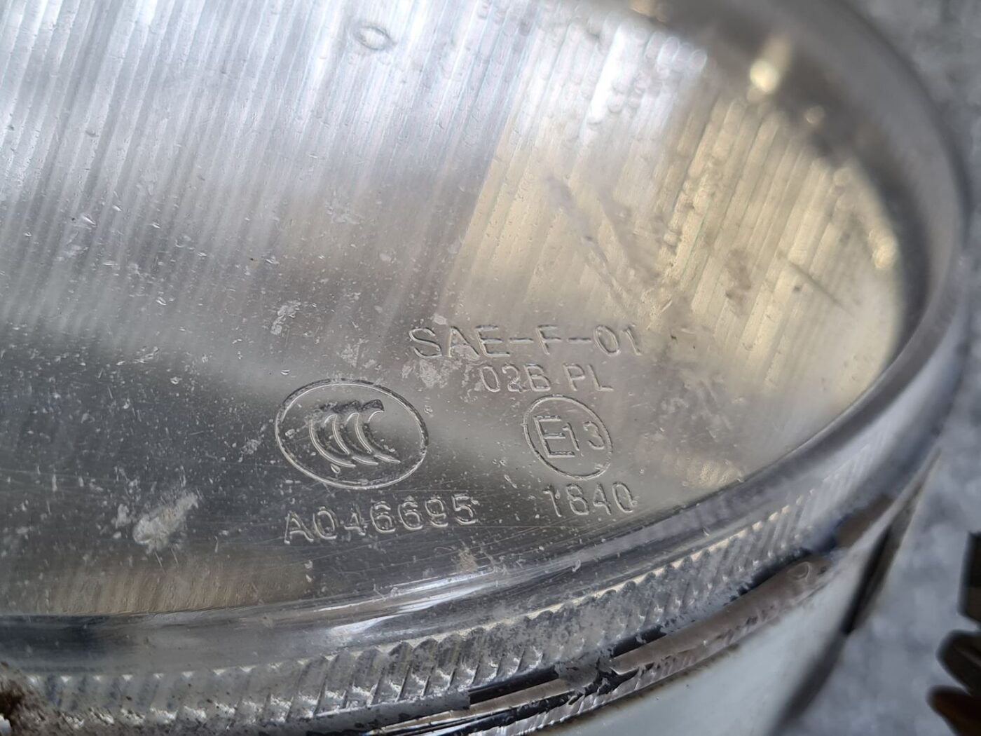 Miglas lukturis priekšā labajā pusē priekš Hyundai Santa Fe 2006-2012 3 Miglas lukturis priekšā labajā pusē priekš Hyundai Santa Fe 2006-2012