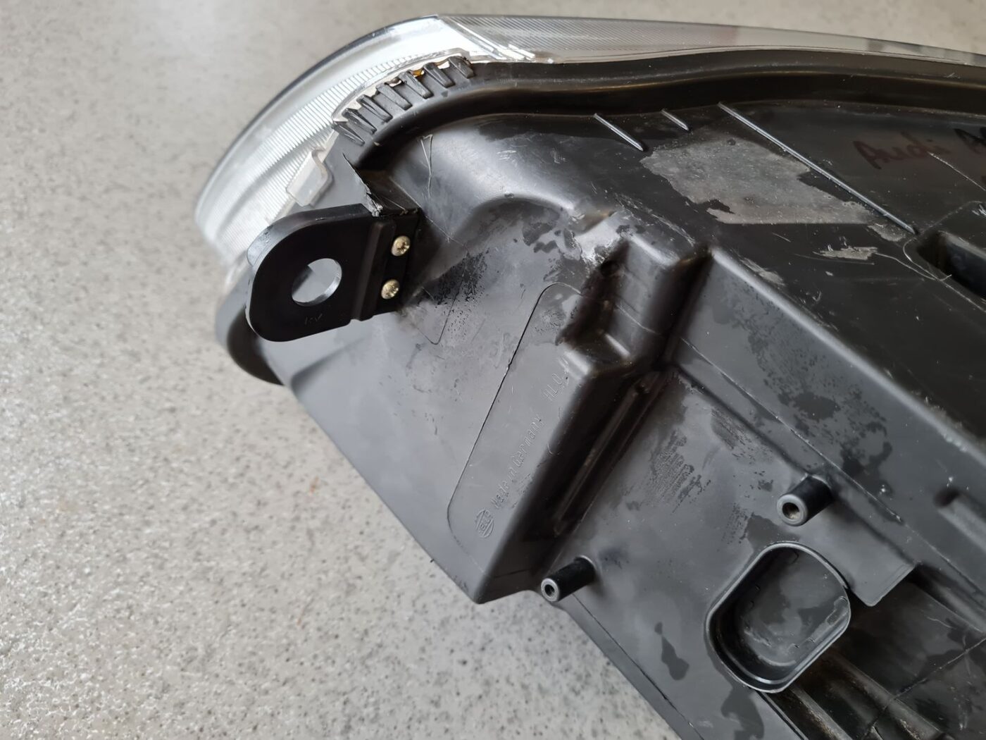 Priekšējais labais lukturis priekš AUDI A6 AVANT 2006 12 Priekšējais labais lukturis priekš AUDI A6 AVANT 2006