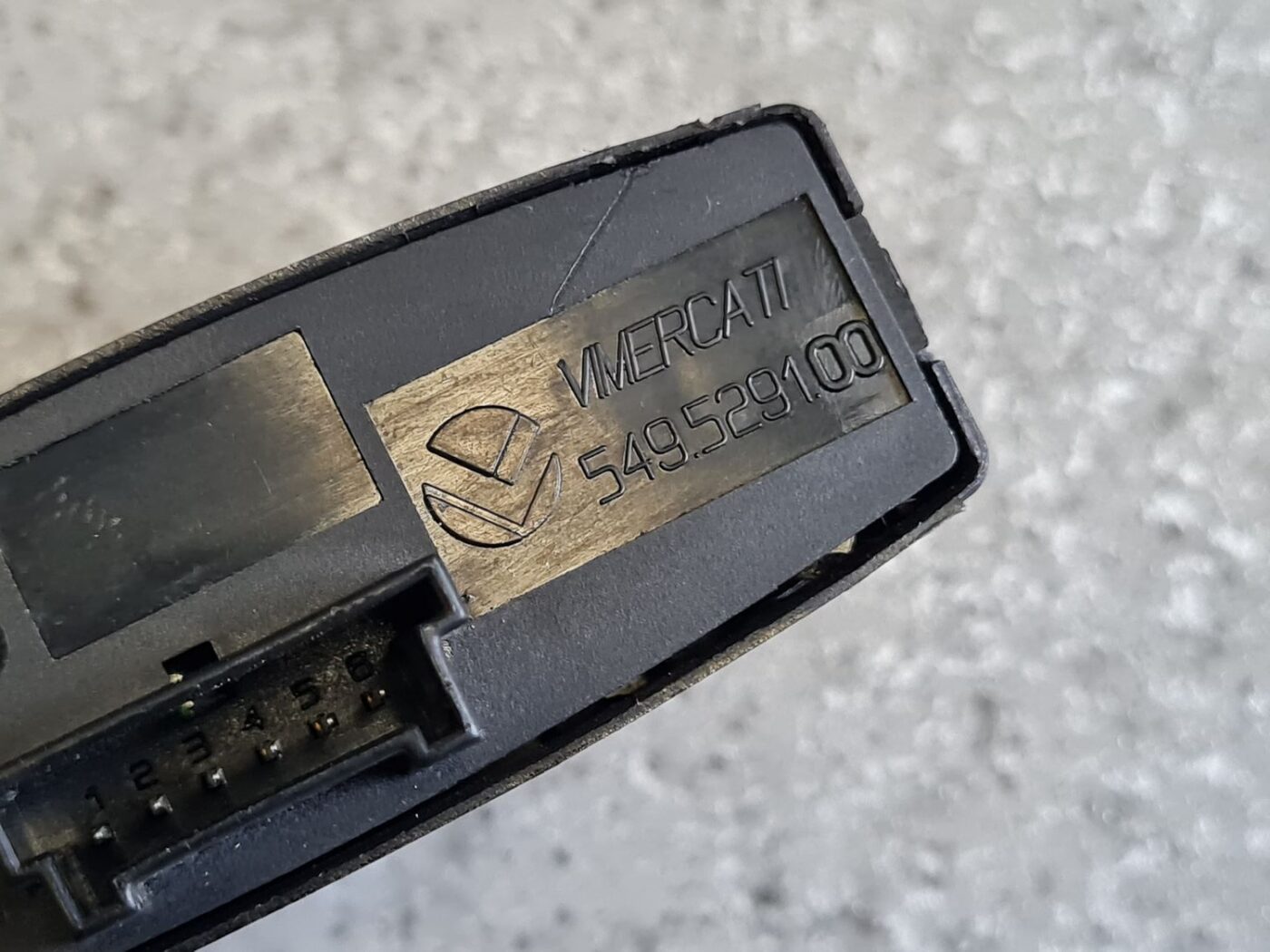 Mērinstrumentu paneļa pārslēgšanas pogas priekš BMW 123 E87 2008 BLACK