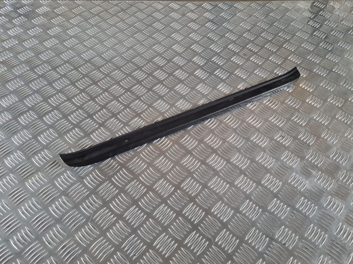 Sliekšņa priekšēja kreisa uzlika (salonā) priekš SAAB 9-5 1999