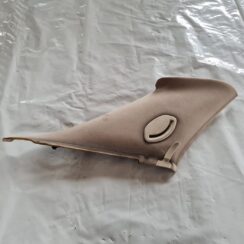 Aizmugurējas salona statnes apdare priekš SAAB 9-5 1999