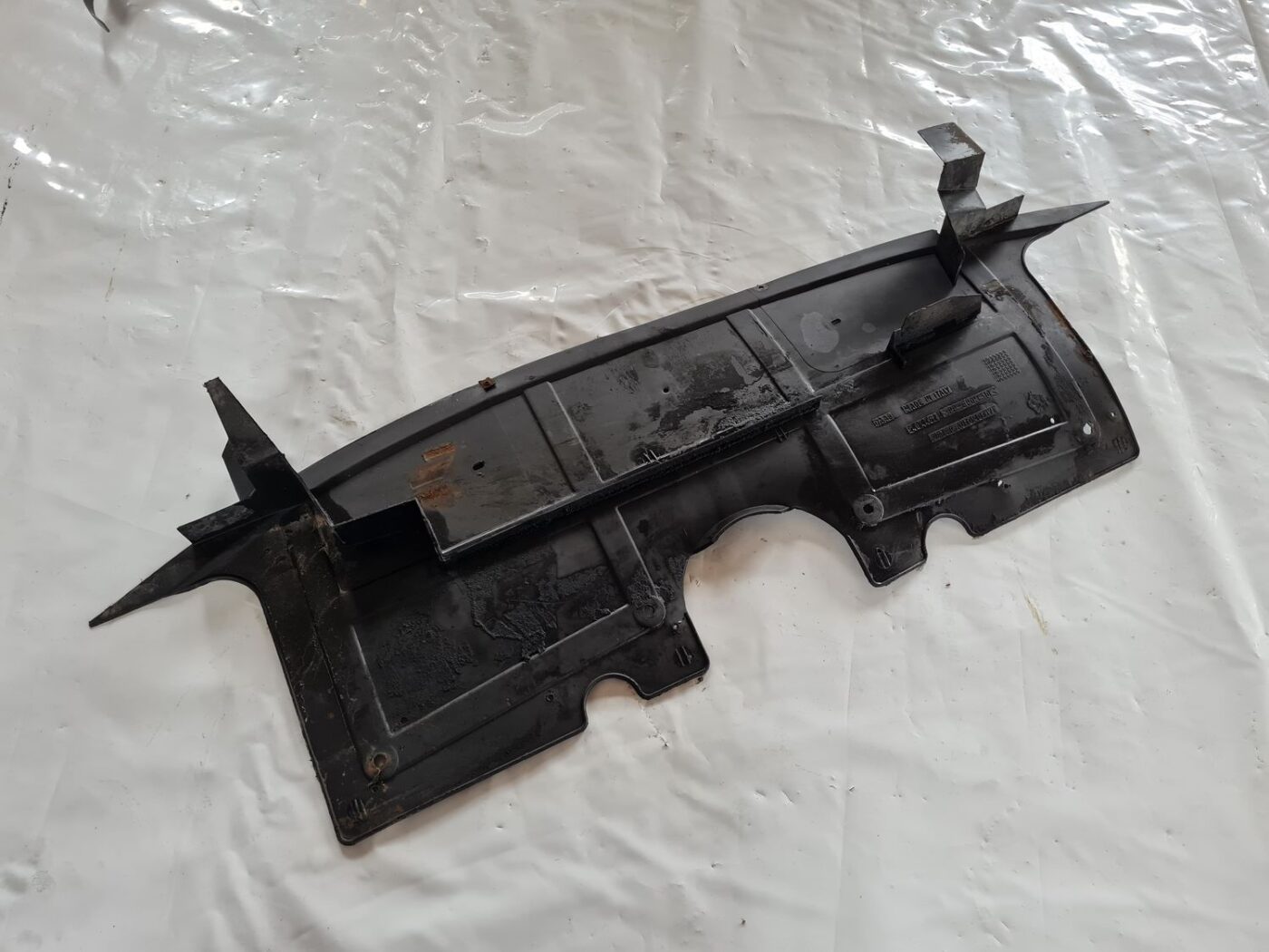 Dzinēja aizsargs priekš SAAB 9-5 1999 4 Dzinēja aizsargs priekš SAAB 9-5 1999