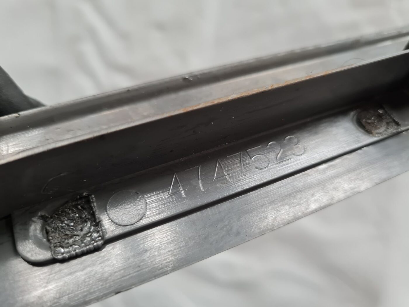 Sliekšņa priekšēja kreisa uzlika (salonā) priekš SAAB 9-5 1999 3 Sliekšņa priekšēja kreisa uzlika (salonā) priekš SAAB 9-5 1999