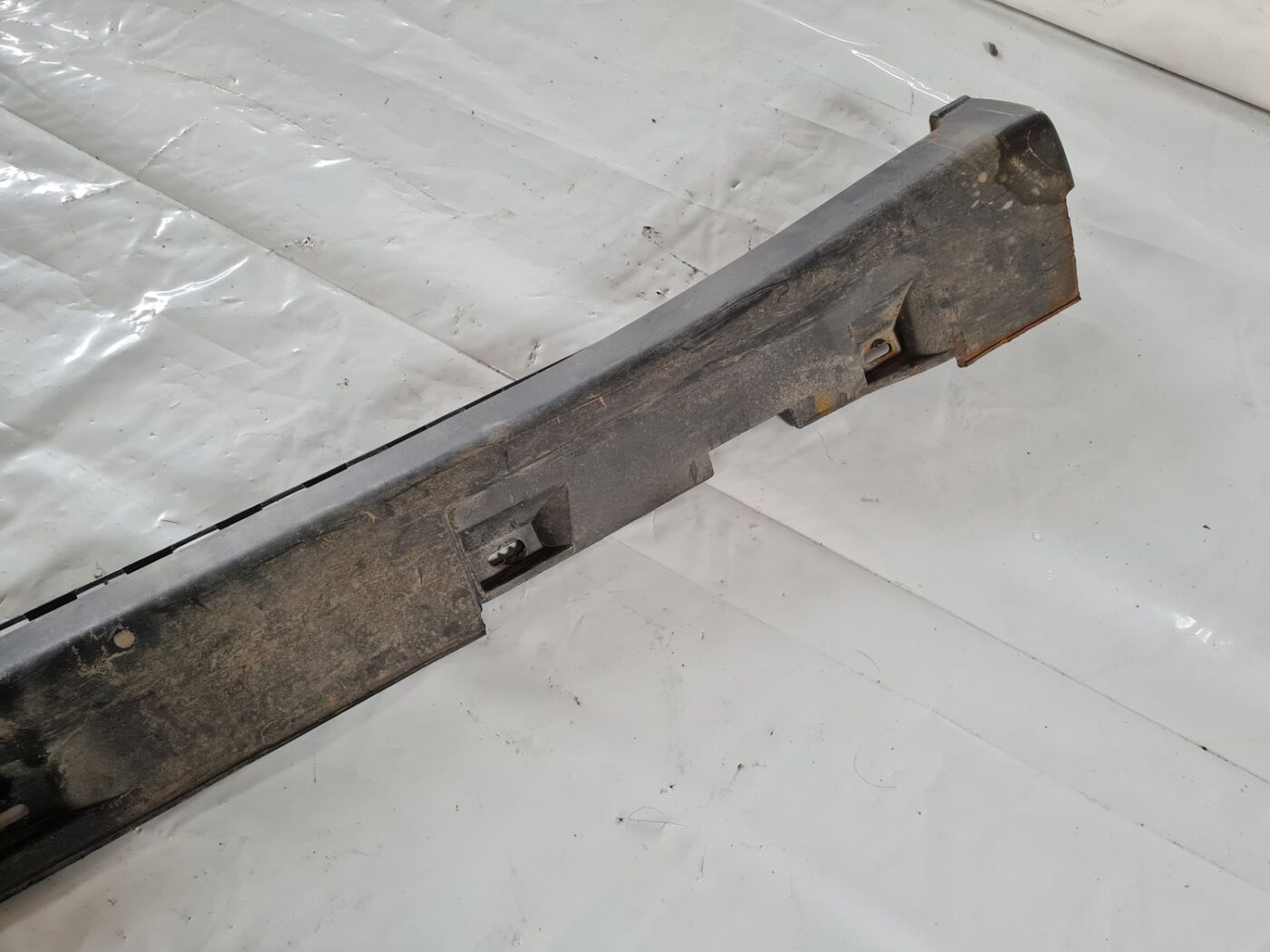 Ārēja sliekšņa kreisa uzlika priekš SAAB 9-5 1999