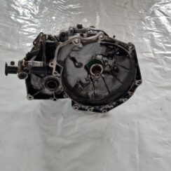 Mehāniska pārnesumkārba priekš SAAB 9-5 1999