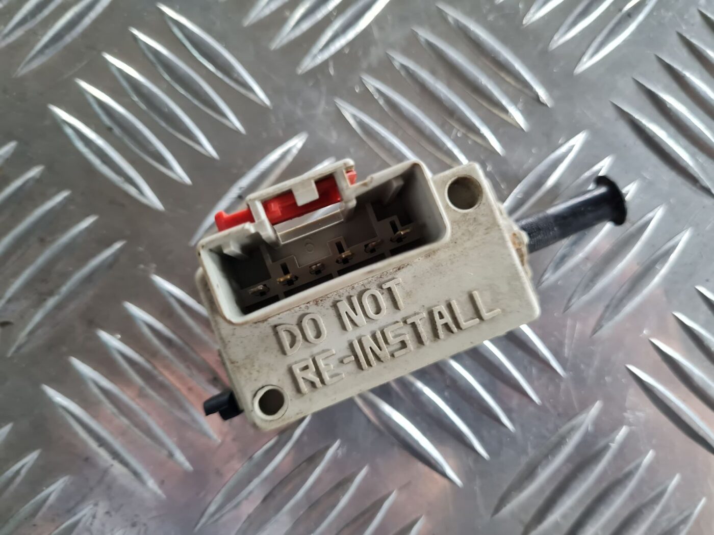 Stop signāla devējs priekš CHRYSLER VOYAGER 2006