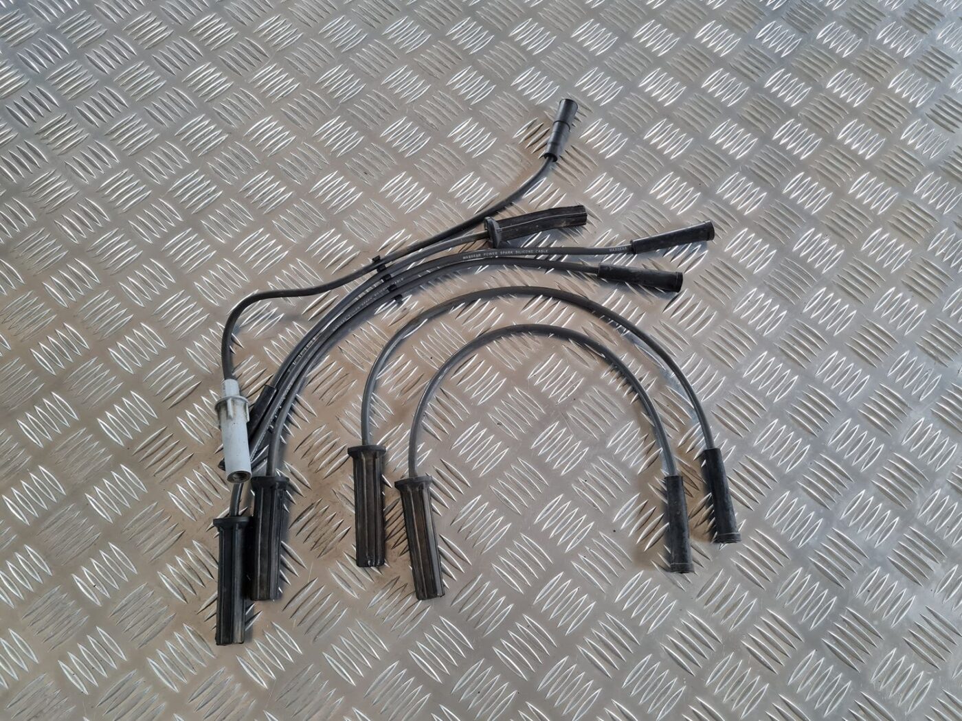 Aizdedzes spoles vadi priekš CHRYSLER VOYAGER 2006 1 Aizdedzes spoles vadi priekš CHRYSLER VOYAGER 2006