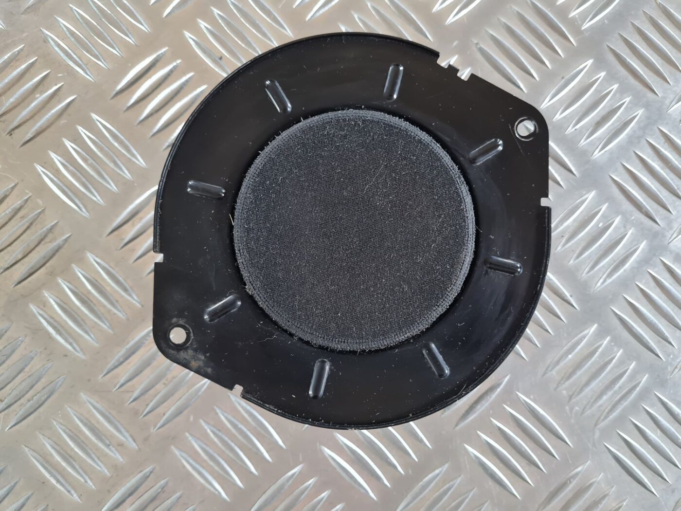 Mērinstrumentu paneļa skaļrunis priekš CHRYSLER VOYAGER 2006 2 Mērinstrumentu paneļa skaļrunis priekš CHRYSLER VOYAGER 2006