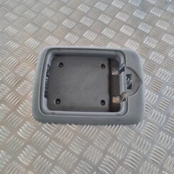 Centrālās konsoles nodalījums priekš CHRYSLER VOYAGER 2006