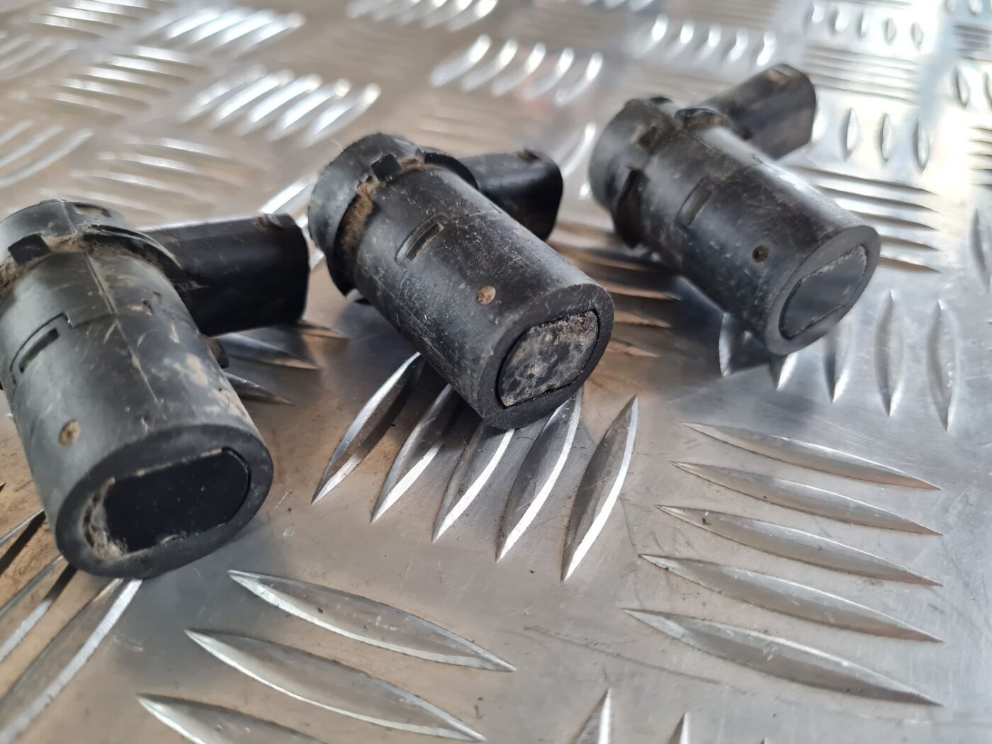 Parkošanās devējs priekš CHRYSLER VOYAGER 2006