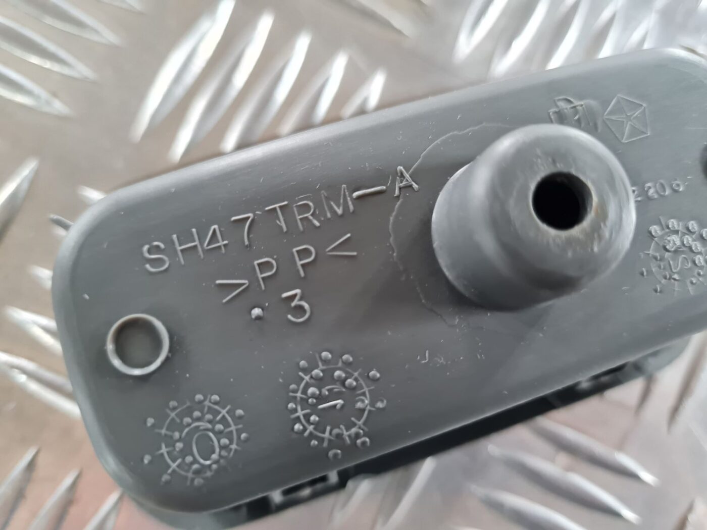 Durvju rokturu apdares uzlika (salonā) priekš CHRYSLER VOYAGER 2006 5 Durvju rokturu apdares uzlika (salonā) priekš CHRYSLER VOYAGER 2006