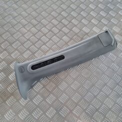 Vidējas salona statnes apdare priekš CHRYSLER VOYAGER 2006