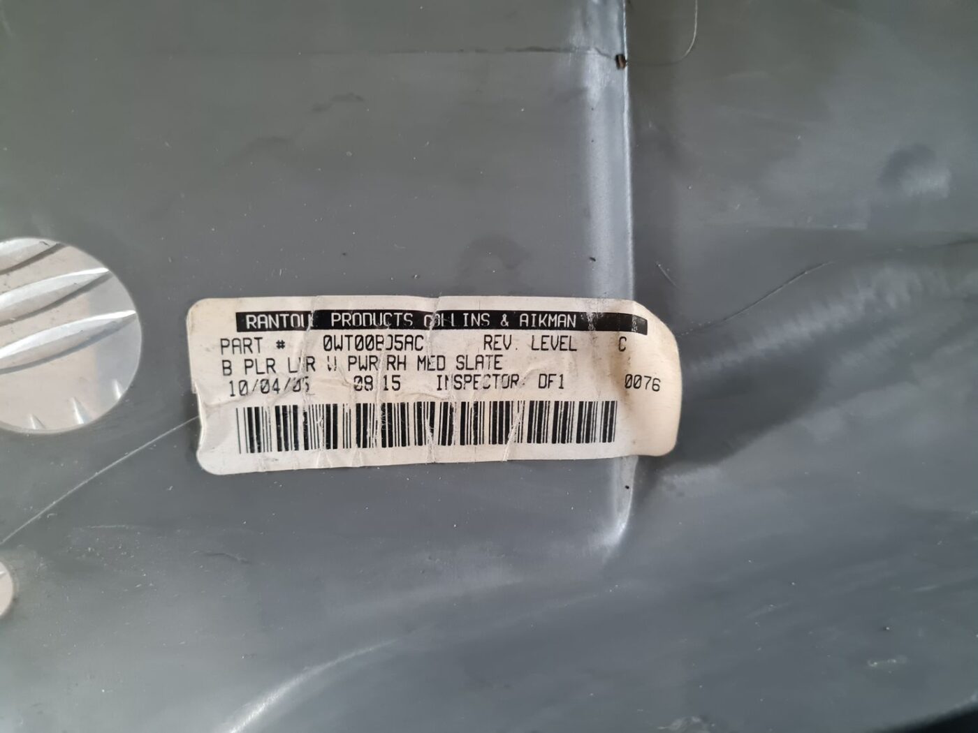 Vidējas salona statnes apdare priekš CHRYSLER VOYAGER 2006