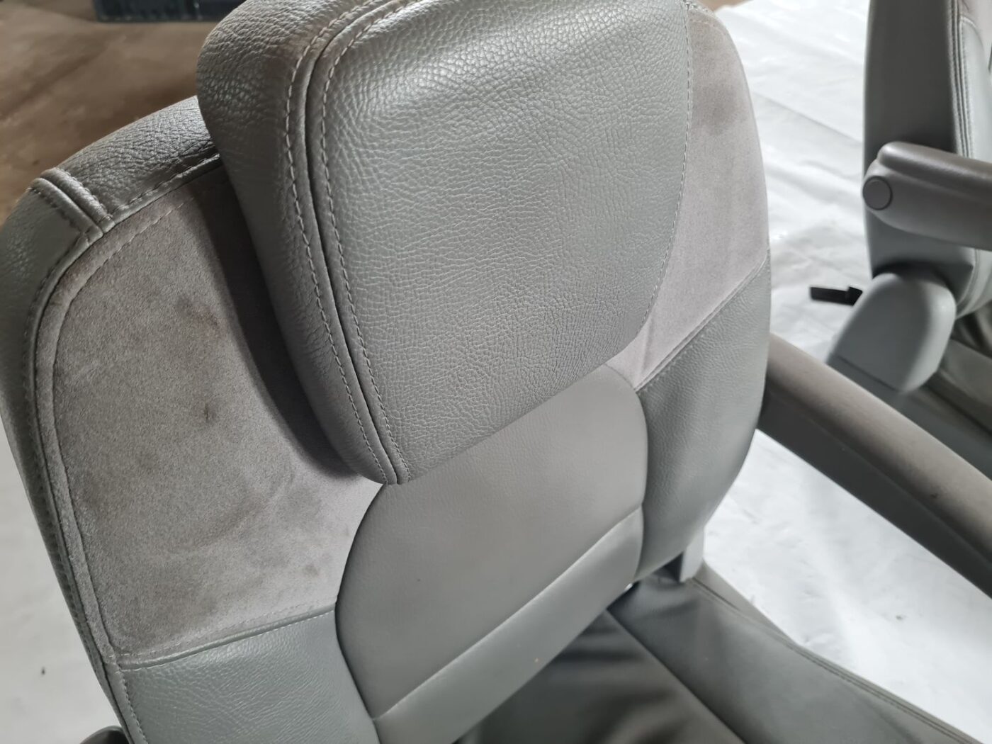 Sēdekļu komplekts priekš CHRYSLER VOYAGER 2006