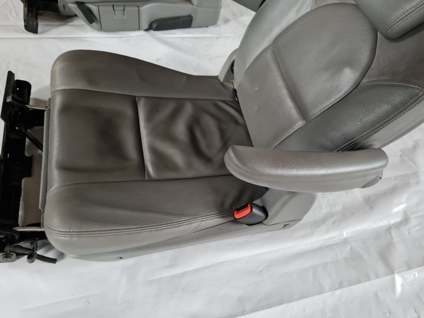 Sēdekļu komplekts priekš CHRYSLER VOYAGER 2006