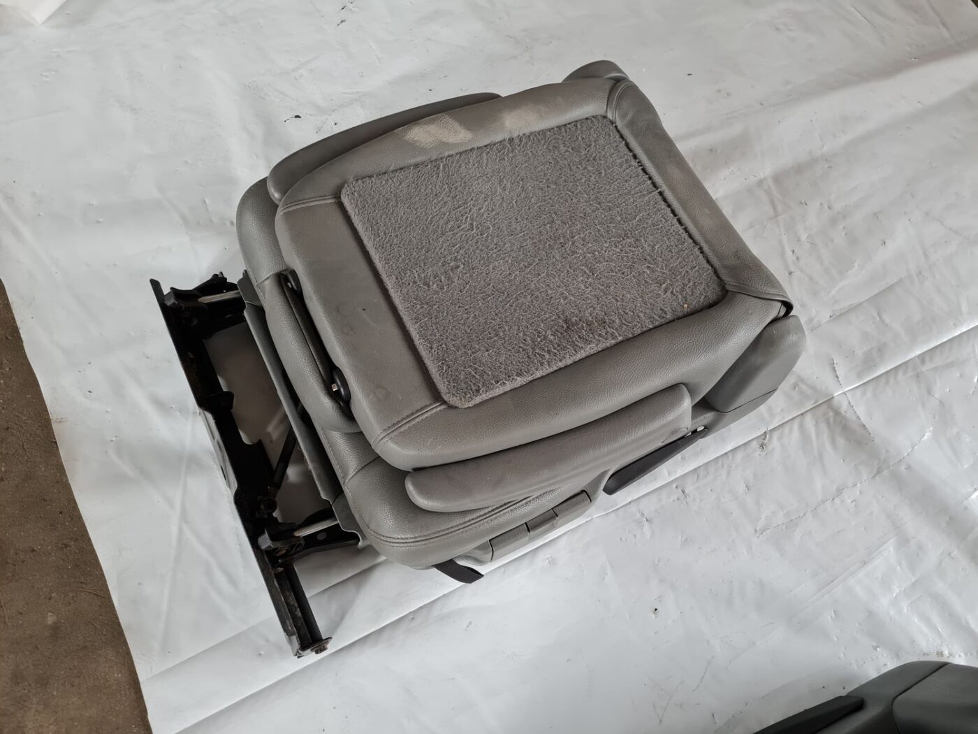 Sēdekļu komplekts priekš CHRYSLER VOYAGER 2006