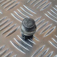 Parkošanās devējs priekš VW GOLF IV 1999