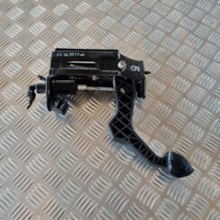 Sajūga pedālis priekš VW GOLF IV 1999