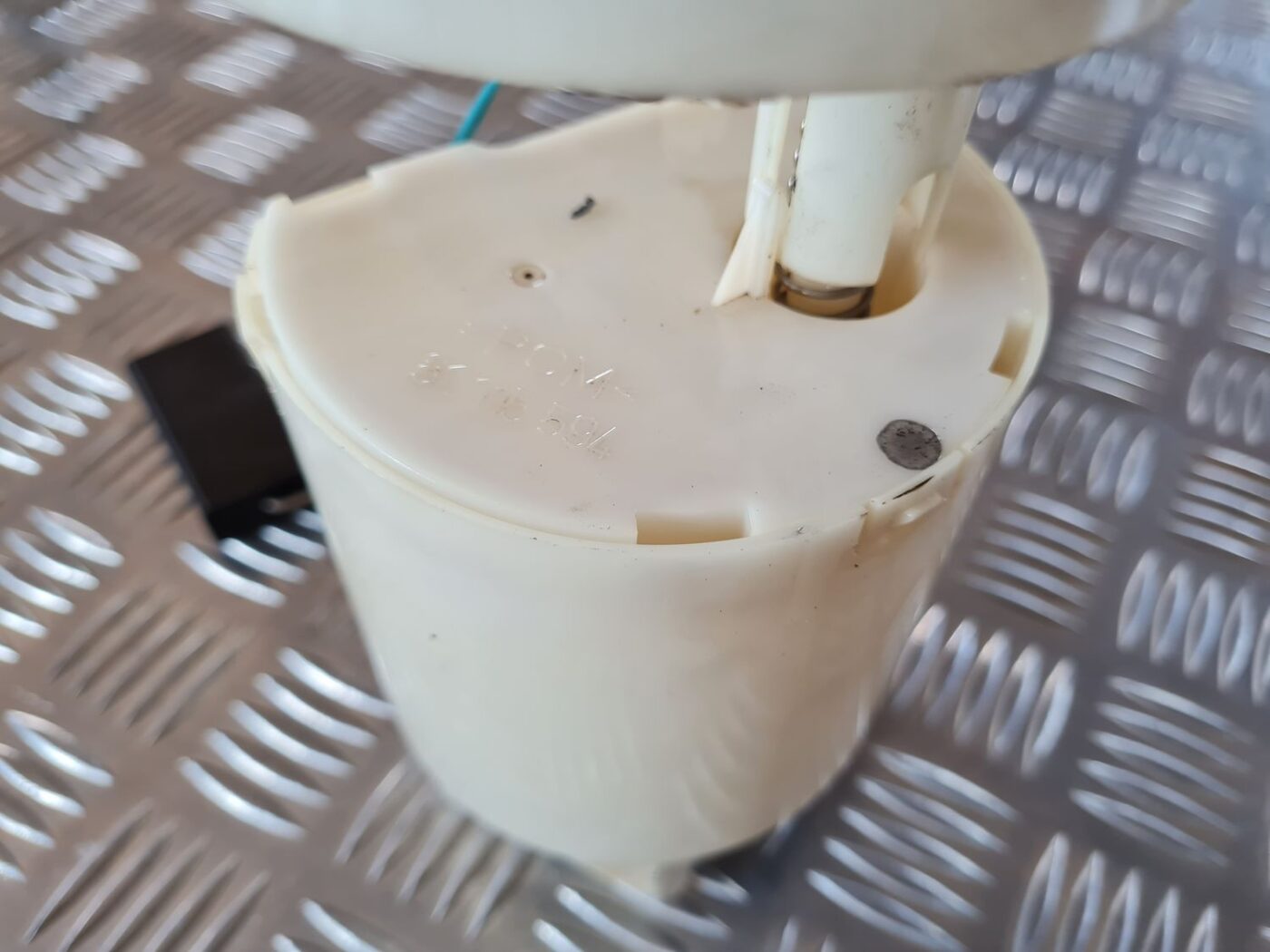 Degvielas tvertnes sūknis priekš VW GOLF IV 1999 4 Degvielas tvertnes sūknis priekš VW GOLF IV 1999