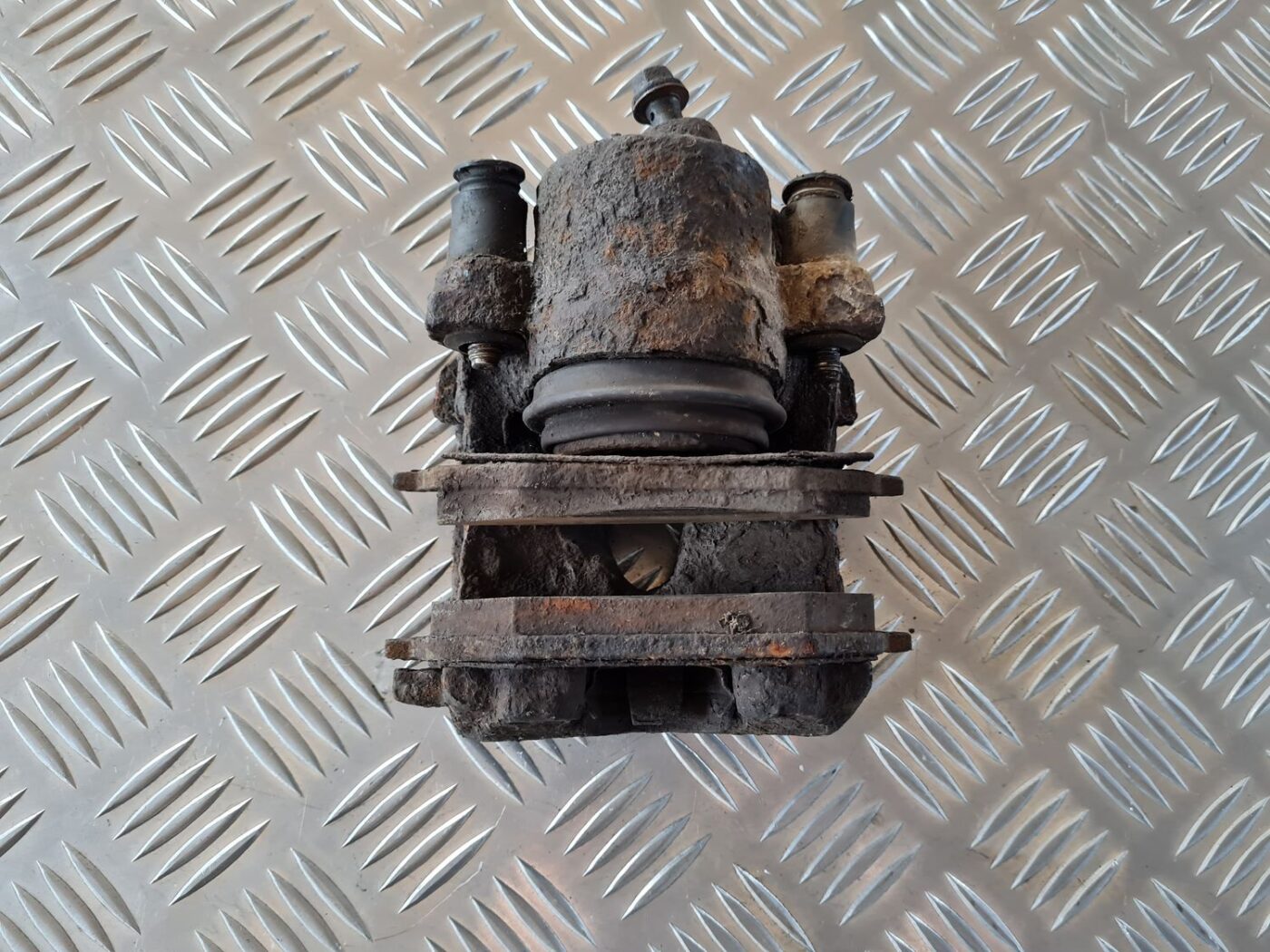 Priekšējais labais suports priekš VW GOLF IV 1999