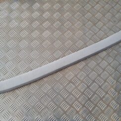 Bagāžnieka nodalījuma griestu uzlika priekš VW GOLF IV 1999