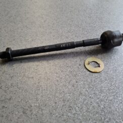 Stūres mehānisma stienis priekš