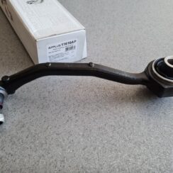 Priekšējas piekares svira priekš