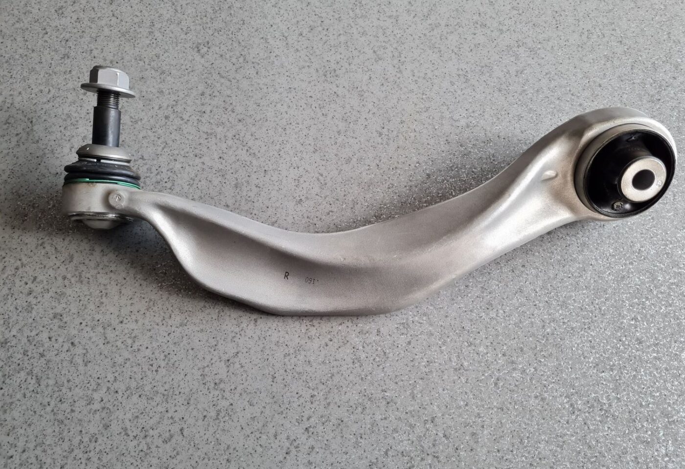 Priekšējas piekares svira priekš 1 Priekšējas piekares svira priekš