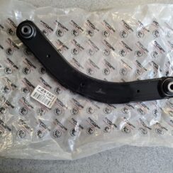 Aizmugures piekares svira priekš