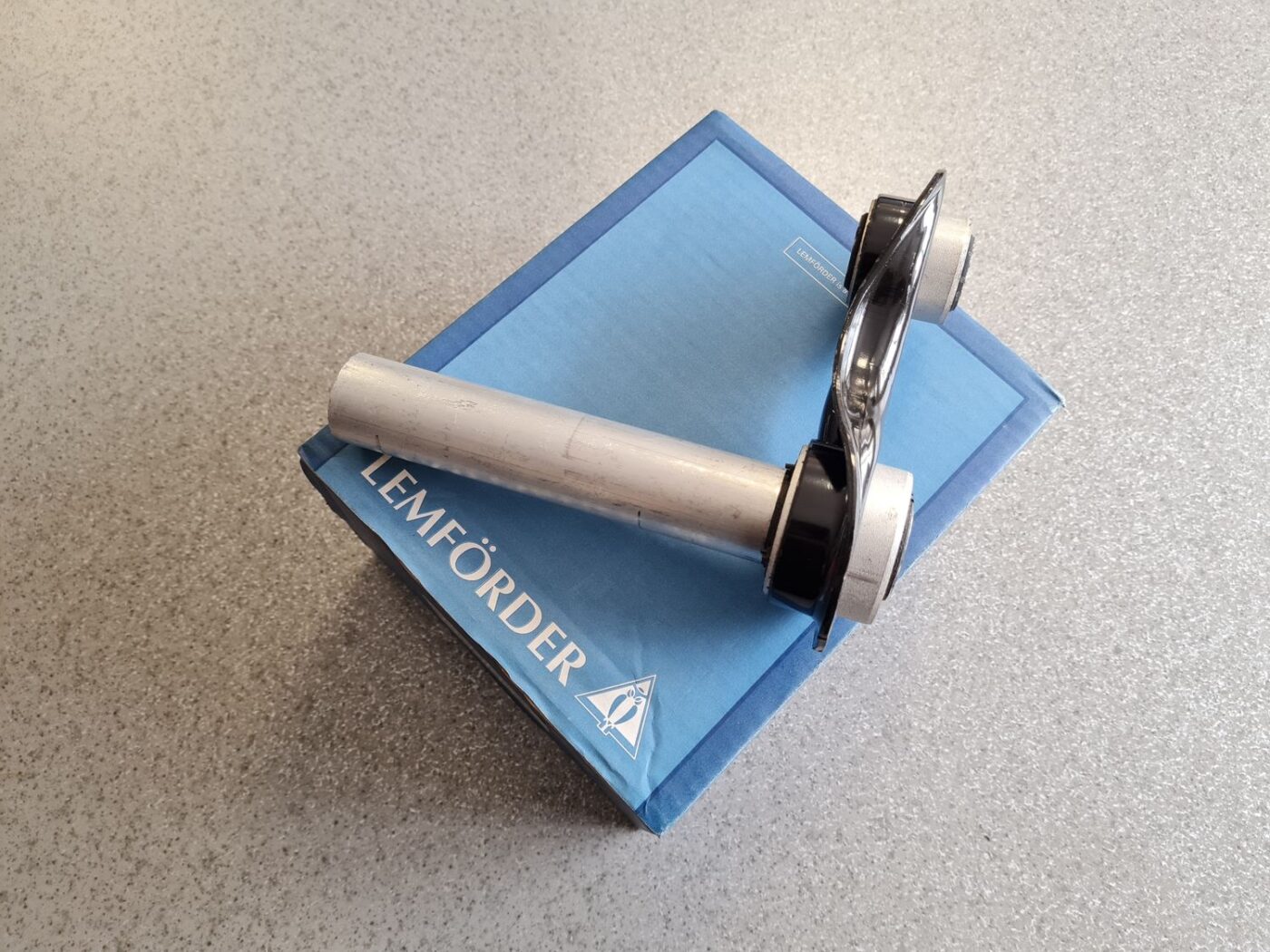 Aizmugures piekares svira priekš 2 Aizmugures piekares svira priekš