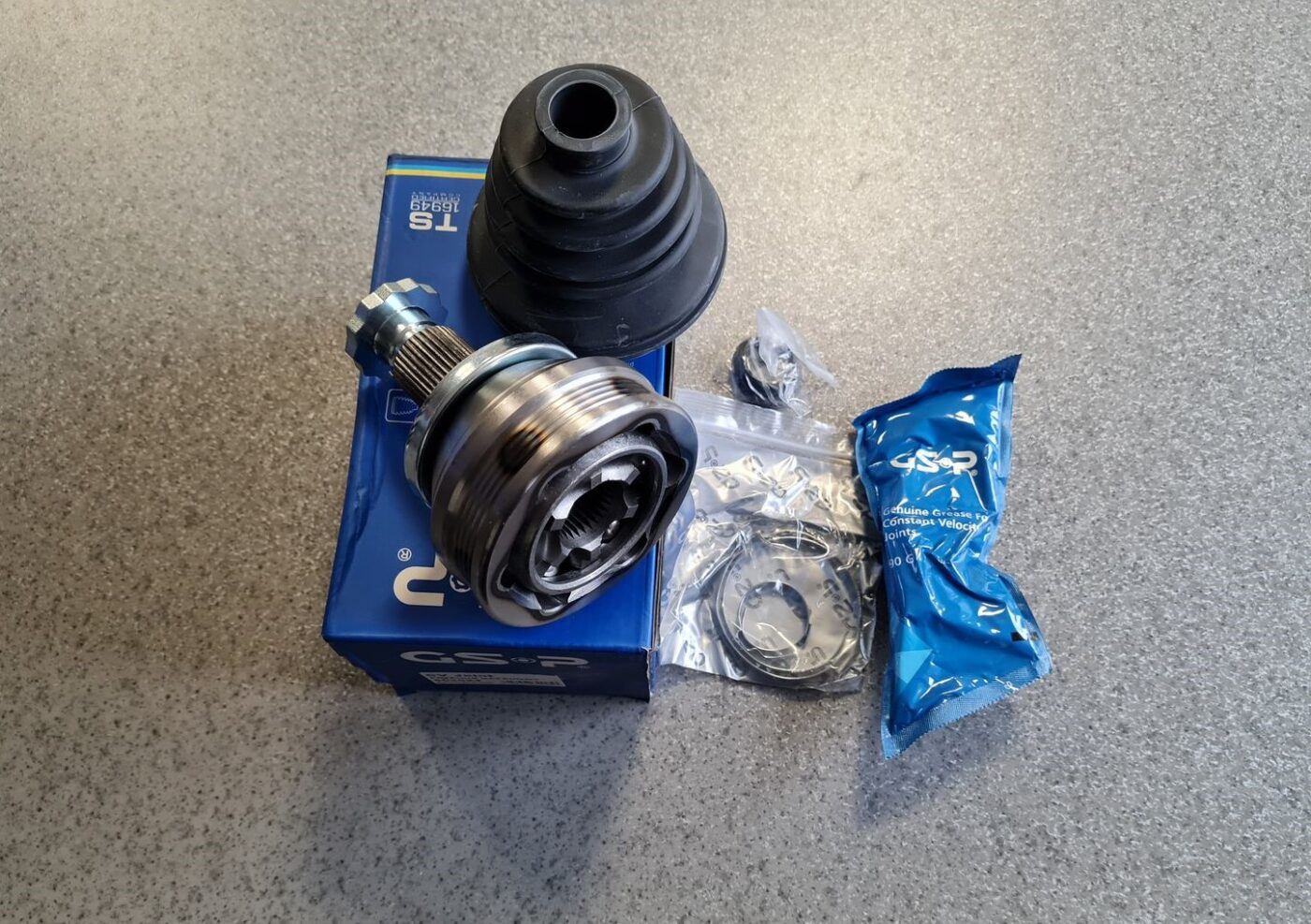 Ārējais pusases šarnīrs priekš