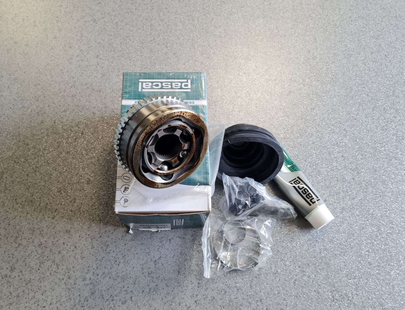 Ārējais pusass šarnīrs priekš 1 Ārējais pusass šarnīrs priekš