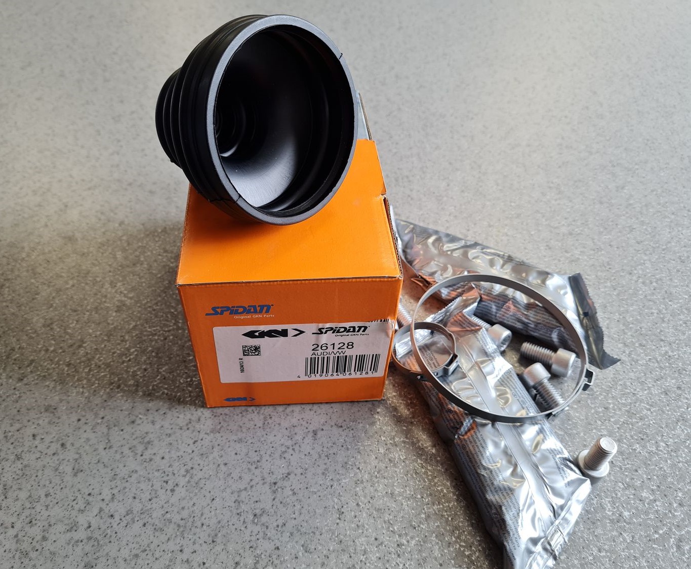 Iekšējais pusass šarnīra putekļu sargs priekš 1 Iekšējais pusass šarnīra putekļu sargs priekš