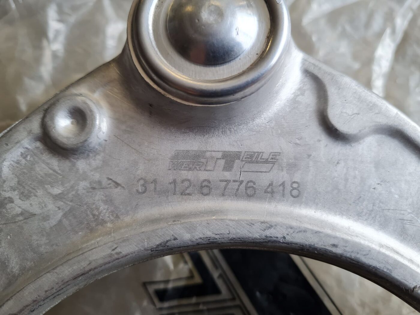 Priekšējas piekares svira priekš 3 Priekšējas piekares svira priekš