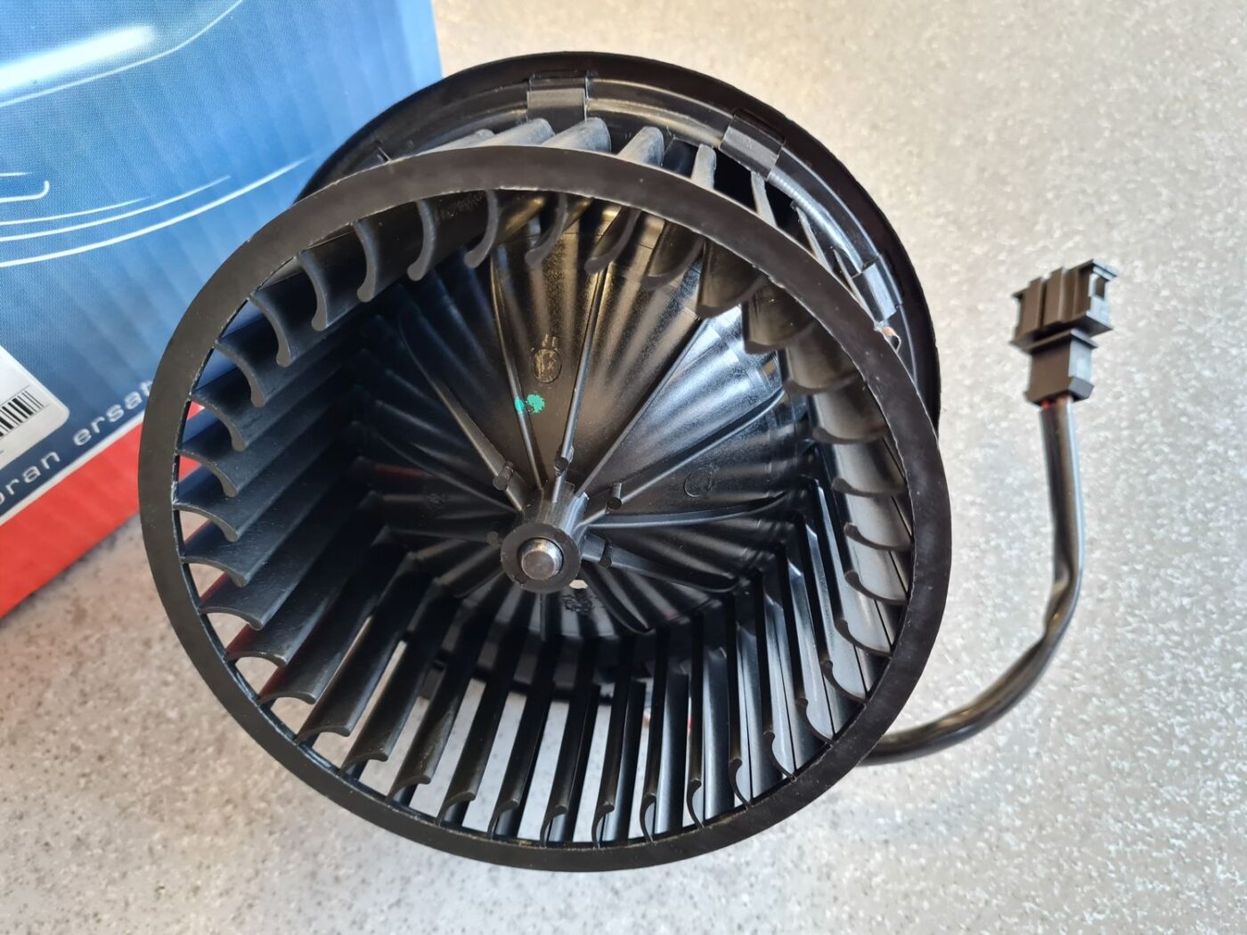 Salona ventilators priekš 2 Salona ventilators priekš