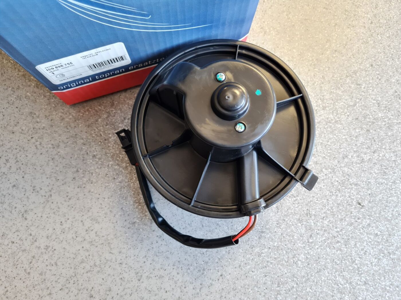 Salona ventilators priekš 4 Salona ventilators priekš