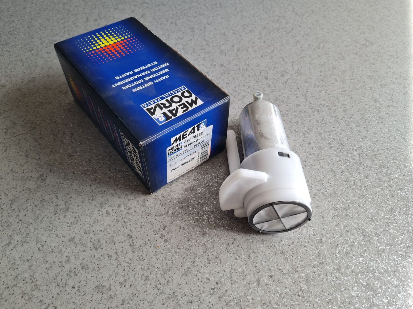 Degvielas tvertnes sūknis priekš