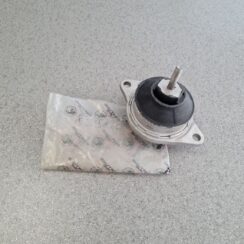 Dzinēja spilvens priekš