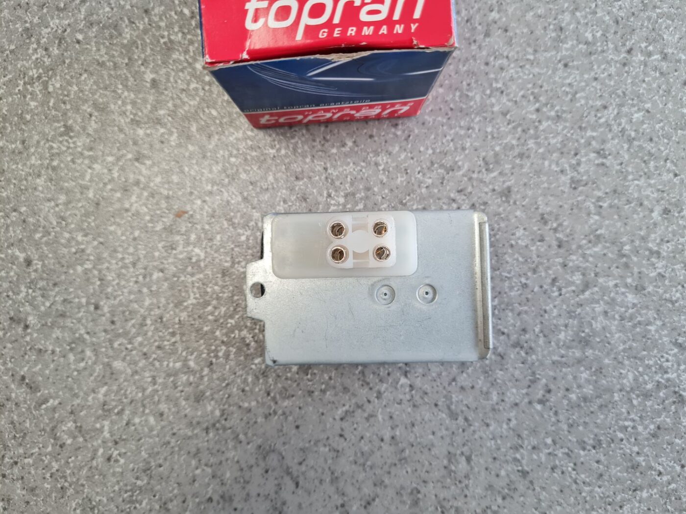 Salona ventilatora rezistors priekš