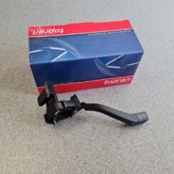 Stikla tīrītāja slēdzis priekš