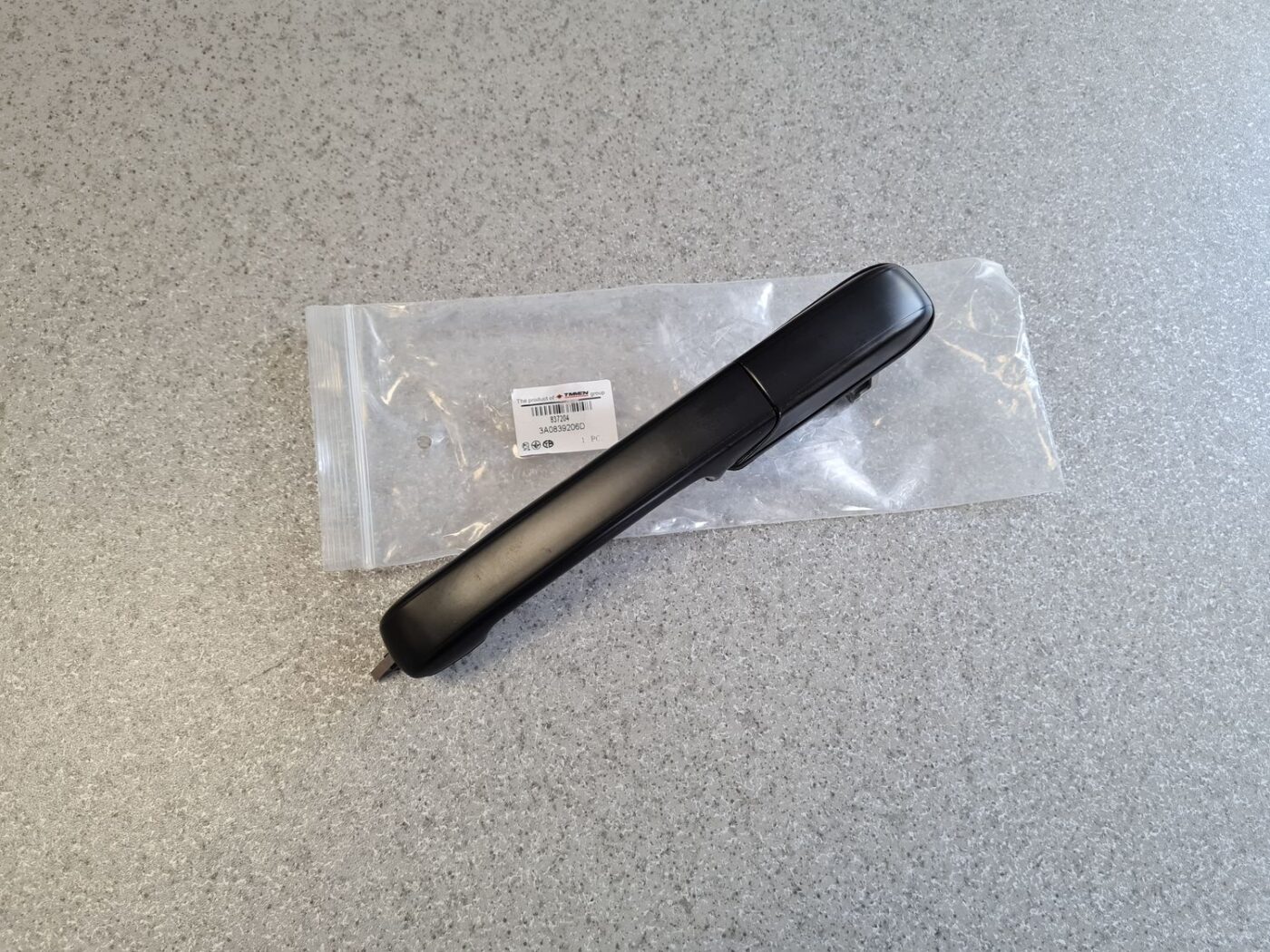 Aizmugurējāis labais durvju rokturis priekš 1 Aizmugurējāis labais durvju rokturis priekš