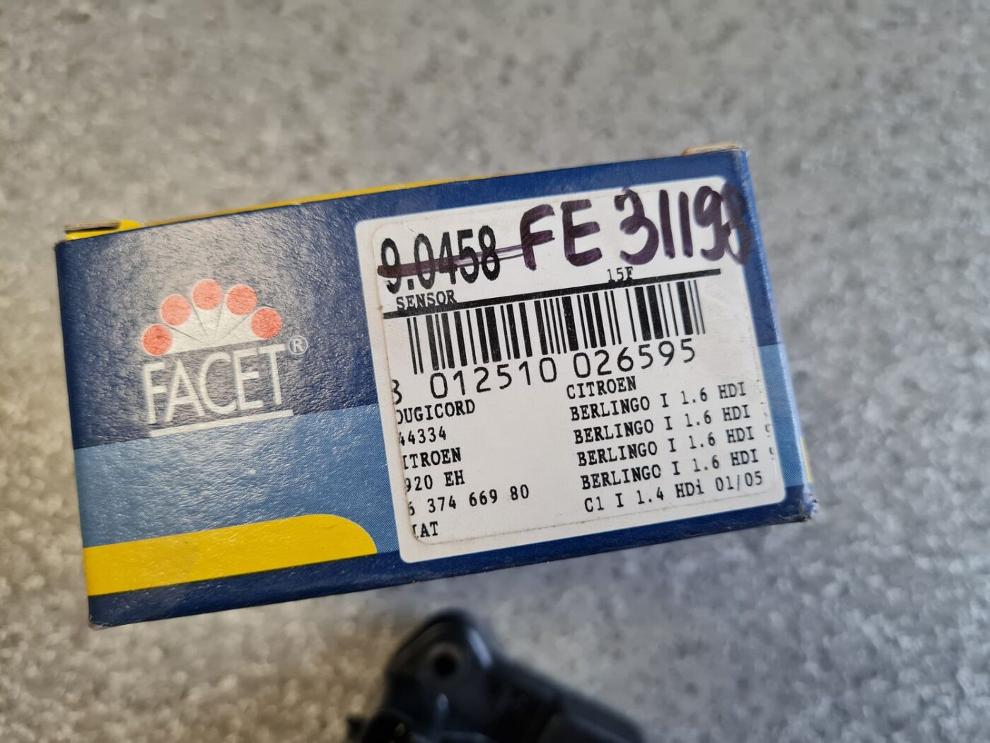 Kloķvārpstas devējs priekš