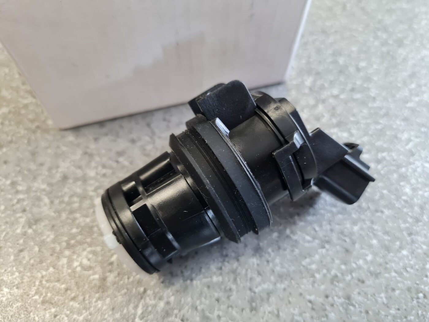 Mazgātāja šķidruma sūknis priekš 2 Mazgātāja šķidruma sūknis priekš