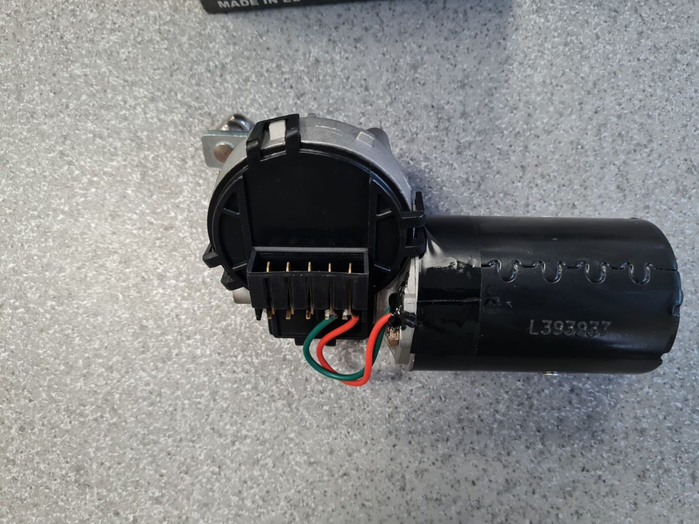 Vējstikla tīrītāja motors priekš