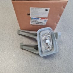 Miglas lukturis priekšā labajā pusē priekš